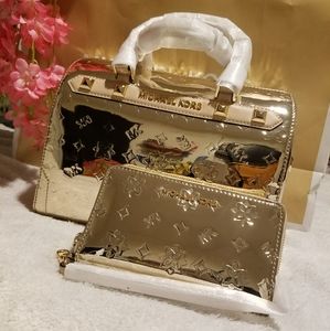 Michael Kors bag and wallet bundle
